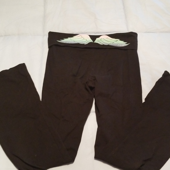 Victoria's Secret Pants - VS YOGA PANTS!